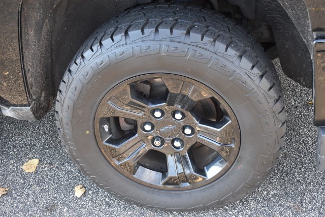 Used 2018 Chevrolet Silverado 1500 LTZ Z71 w/ LTZ Plus Package AWD/4WD image 11