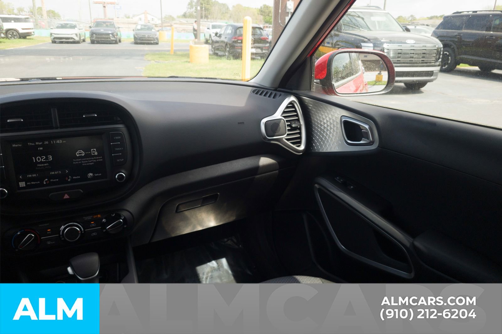 Used 2025 Kia Soul LX w/ LX Technology Package image 19