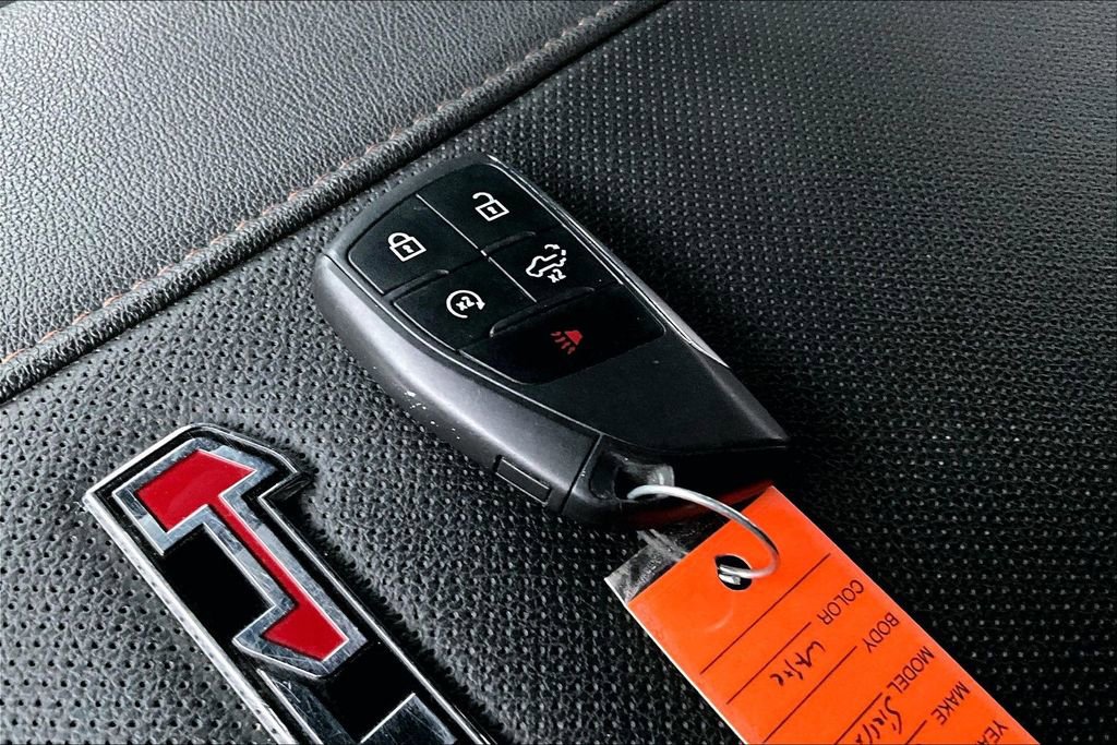 Used 2024 GMC Sierra 2500 AT4 w/ AT4 Premium Plus Package image 13