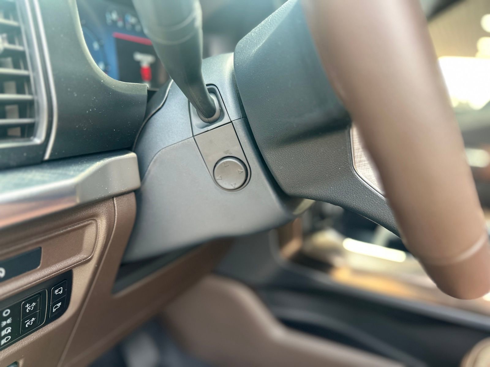 New 2025 Ford F150 King Ranch w/ FX4 Off-Road Package image 28