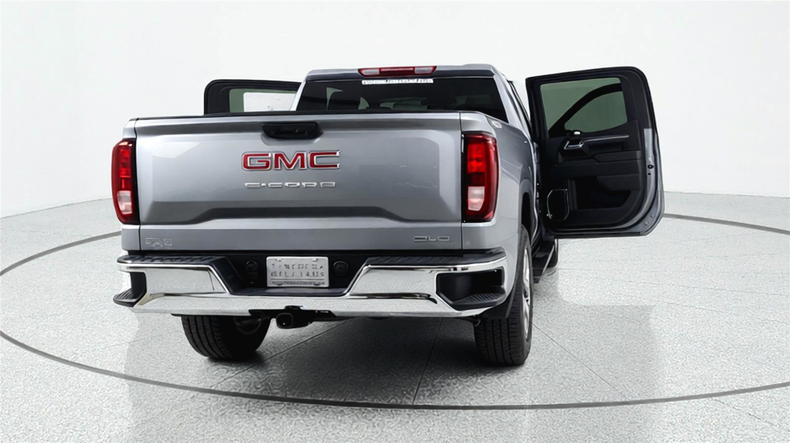 New 2026 GMC Sierra 1500 SLE image 8