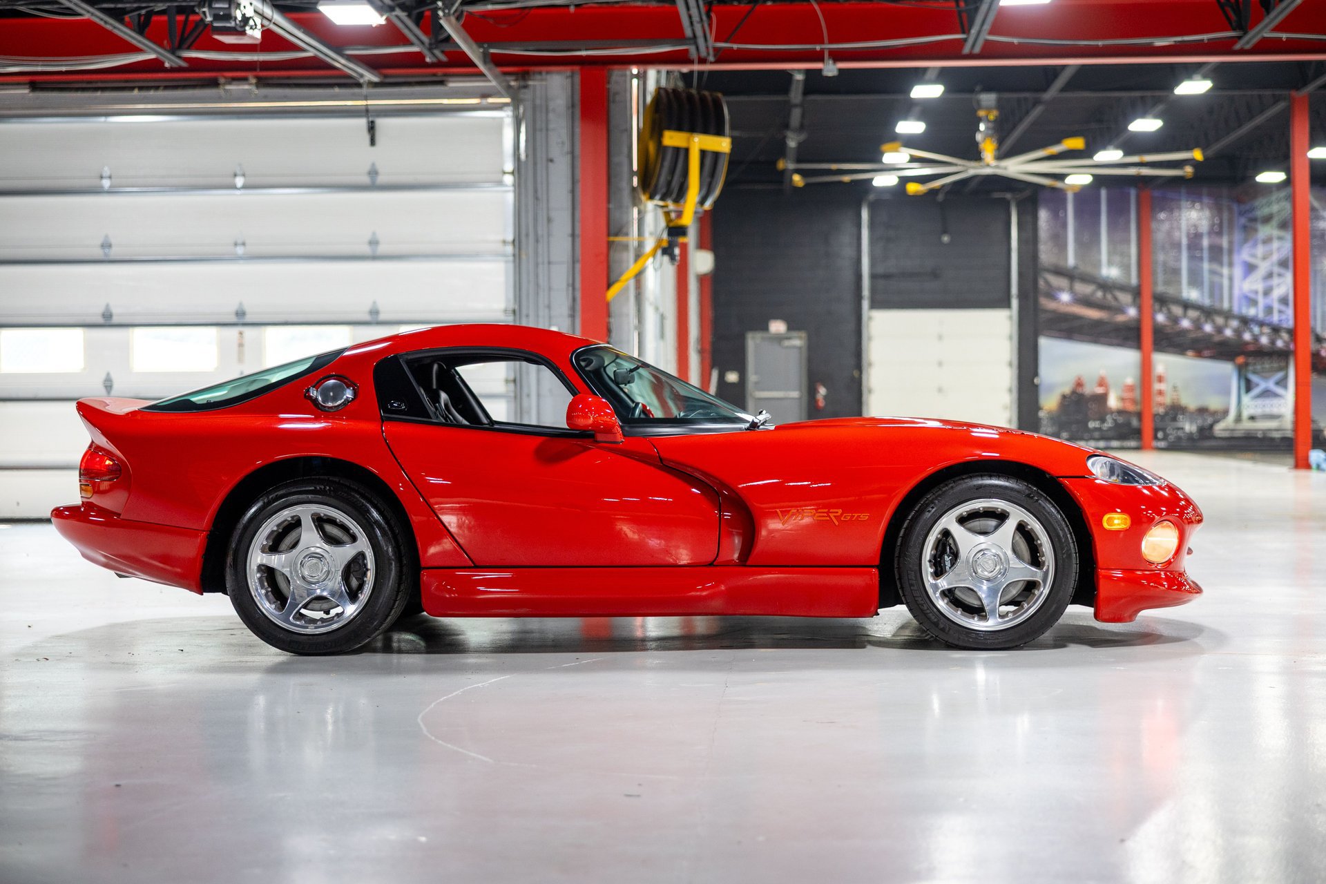 Used 1997 Dodge Viper GTS RWD image 7