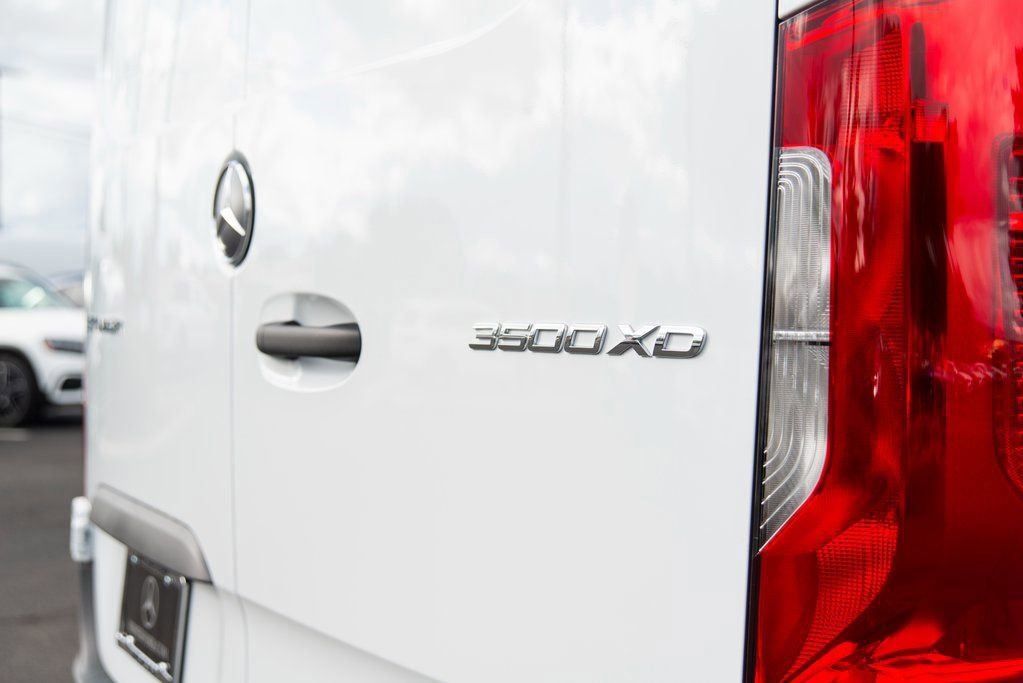 Used 2024 Mercedes-Benz Sprinter 3500 image 17