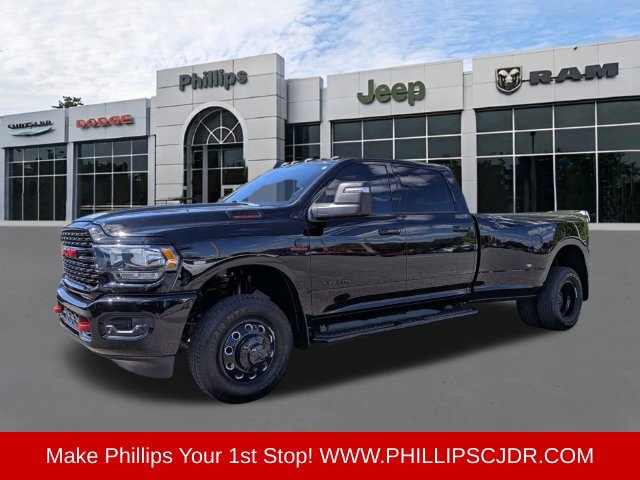 Used 2024 RAM 3500 Big Horn w/ Night Edition AWD/4WD image 7