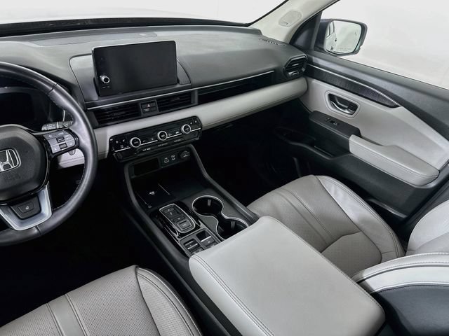 Certified 2025 Honda Pilot Elite image 32