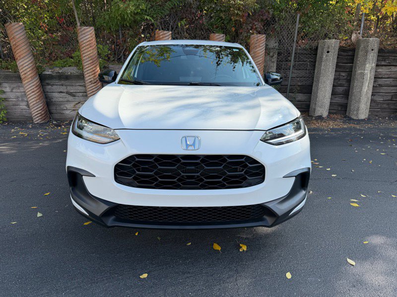 Used 2023 Honda HR-V Sport image 2