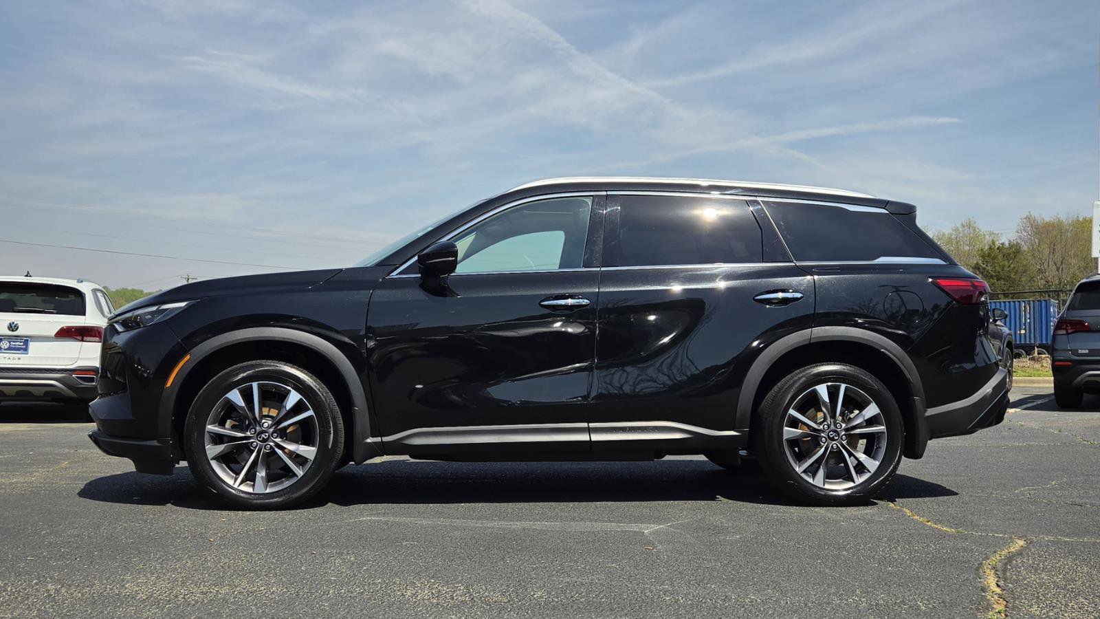 Used 2023 INFINITI QX60 Luxe w/ Vision Package image 10