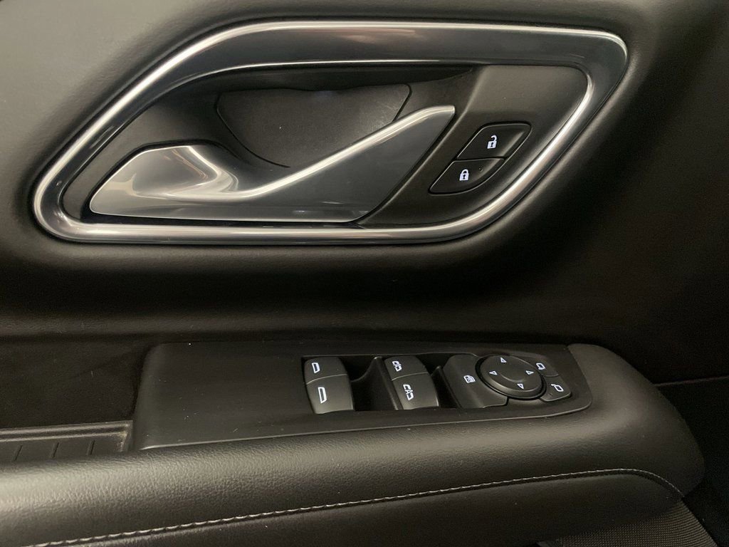 Used 2023 GMC Yukon SLE image 17