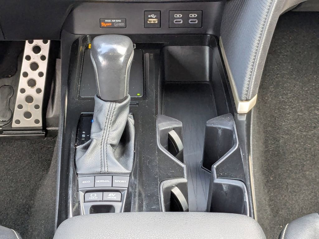 Certified 2025 Toyota Camry SE FWD image 19