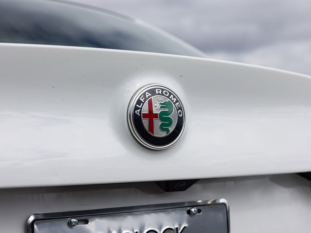 Used 2024 Alfa Romeo Giulia Veloce image 55