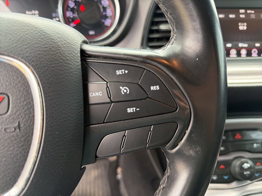 Used 2019 Dodge Challenger SXT image 11