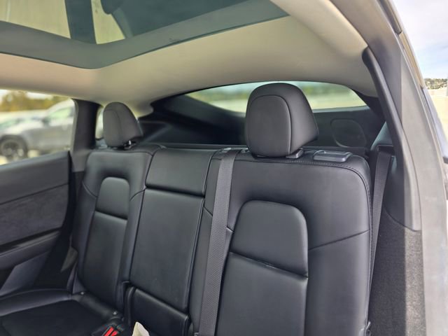 Used 2023 Tesla Model Y Long Range image 16