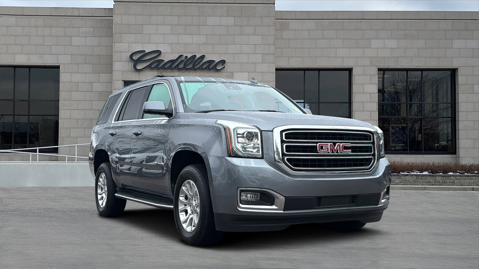 Used 2020 GMC Yukon SLT image 1