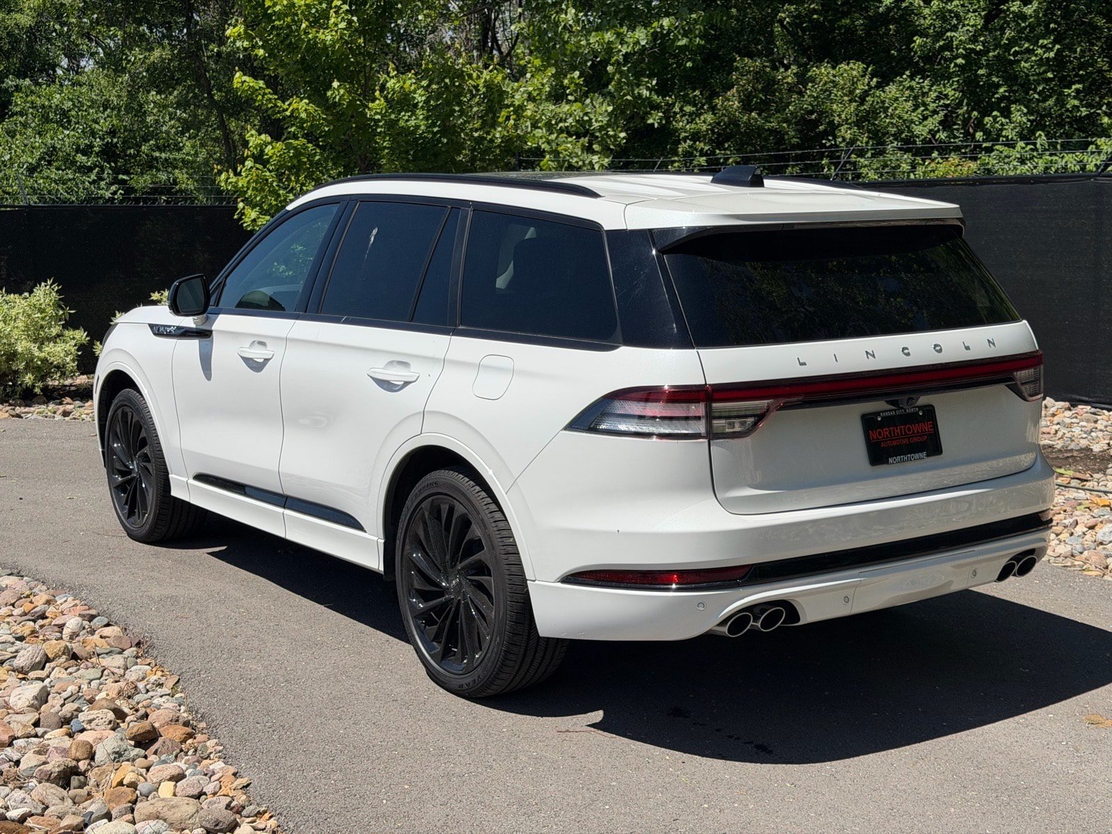 New 2026 Lincoln Aviator Reserve AWD/4WD image 3