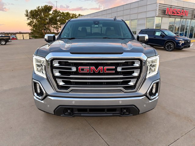 Used 2021 GMC Sierra 1500 SLT w/ SLT Premium Plus Package AWD/4WD image 3