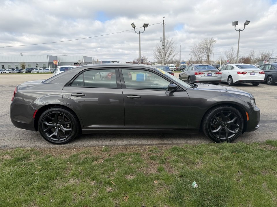 Used 2023 Chrysler 300 S w/ Comfort Group image 7