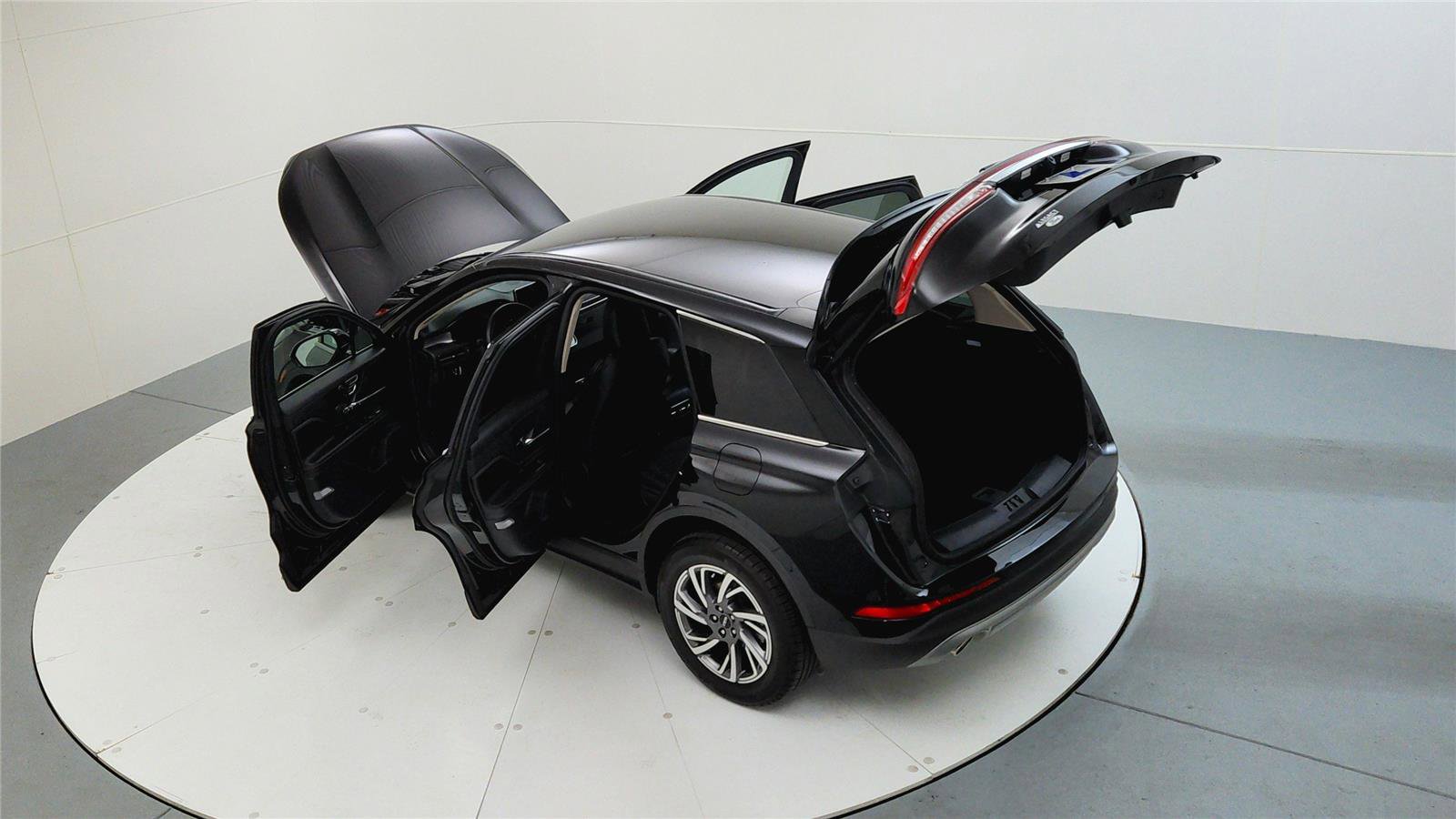 Used 2023 Lincoln Corsair AWD w/ Equipment Group 101A image 20