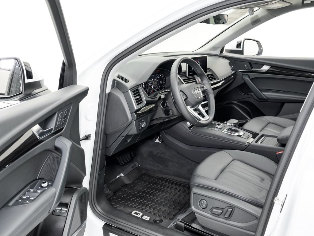 Used 2020 Audi Q5 e Premium Plus w/ Premium Plus Package image 7