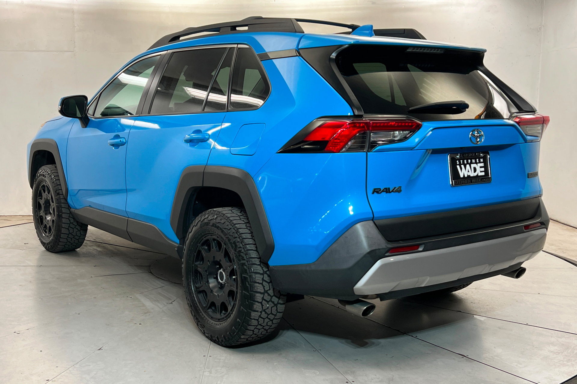 Used 2019 Toyota RAV4 Adventure w/ Cold Weather Package AWD/4WD image 3