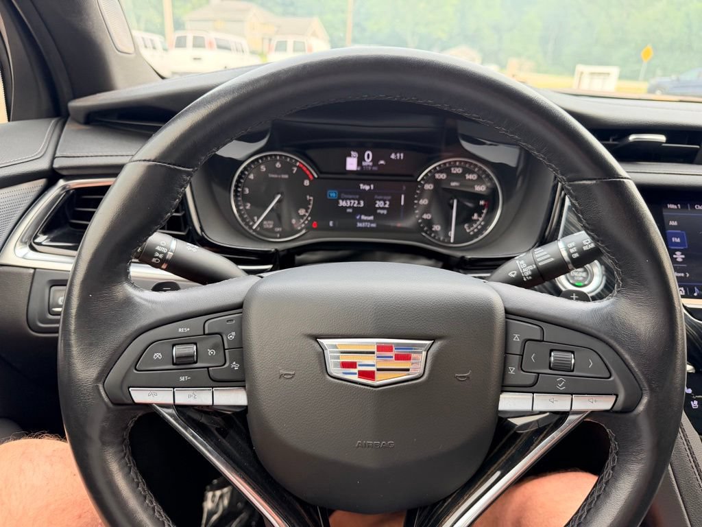 Used 2023 Cadillac XT6 Premium Luxury FWD image 25