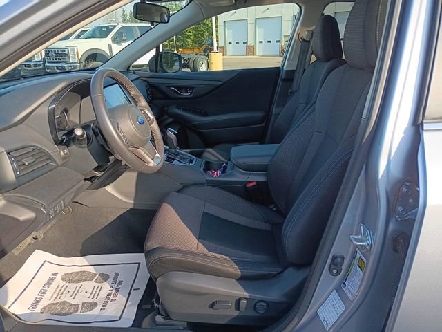 Used 2025 Subaru Outback Premium AWD/4WD image 17