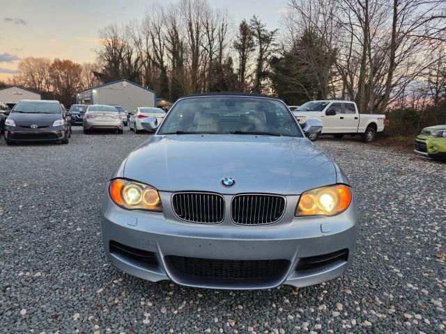 Used 2010 BMW 135i Convertible w/ Premium Pkg image 2