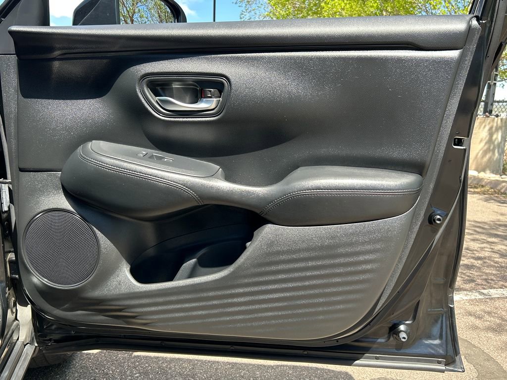 Used 2024 Honda HR-V LX image 25