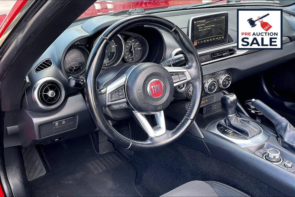 Used 2018 FIAT 124 Spider Classica w/ Technology & Siriusxm Group RWD image 14