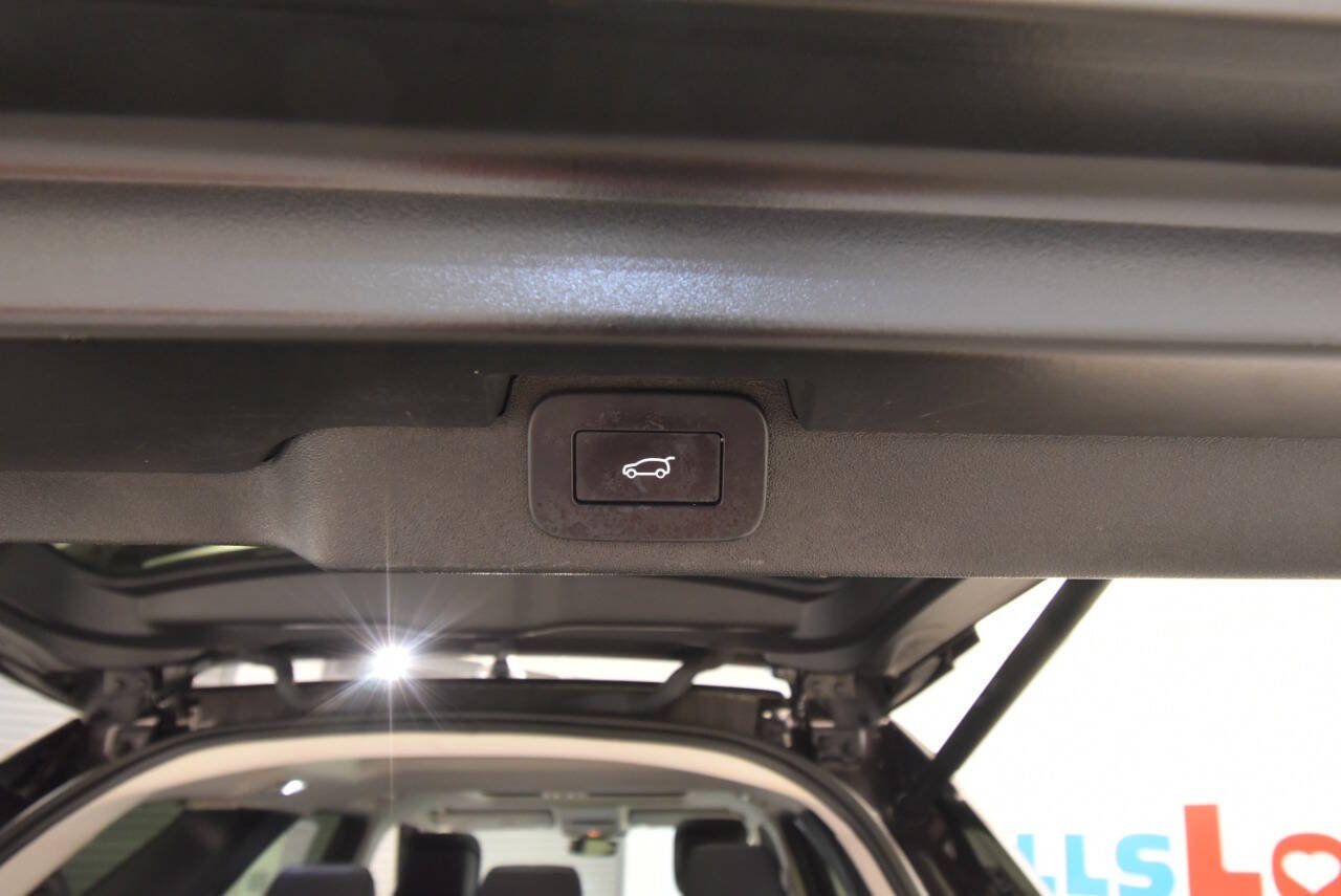 Used 2023 Land Rover Discovery S AWD/4WD image 35