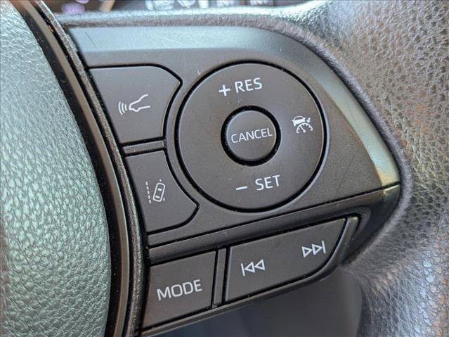 Used 2022 Toyota RAV4 XLE w/ Convenience Package FWD image 12