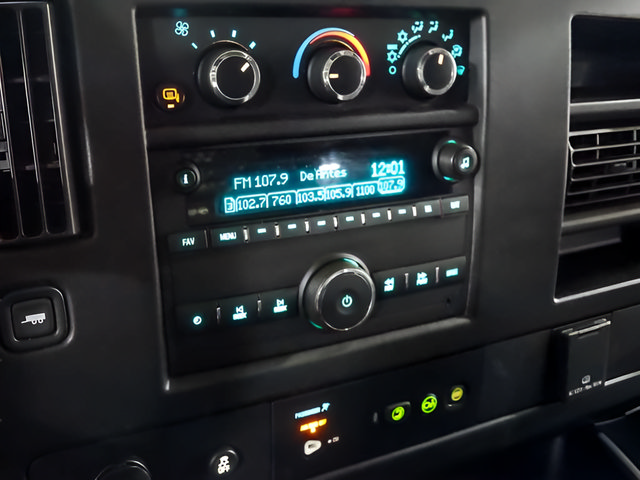 Used 2025 Chevrolet Express 2500 w/ Driver Convenience Package RWD image 15