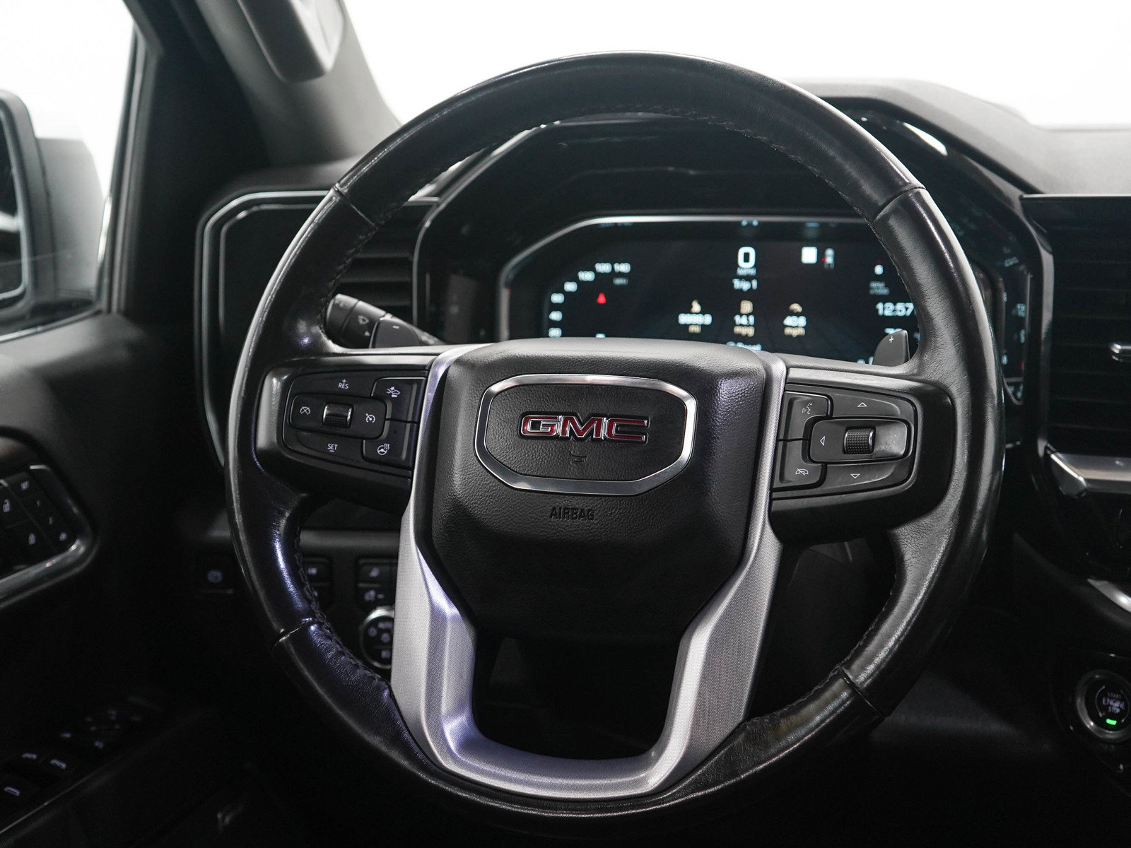 Used 2022 GMC Sierra 1500 SLT w/ SLT Premium Plus Package AWD/4WD image 17
