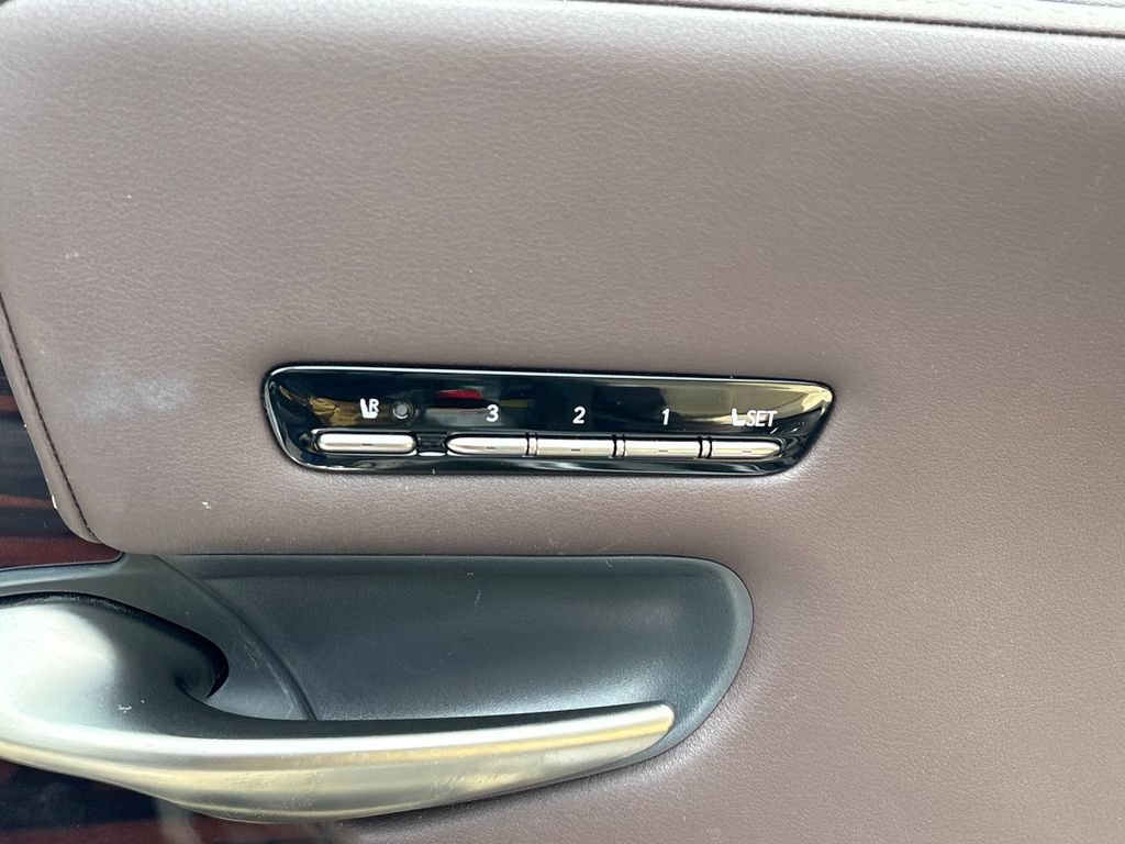 Used 2018 Lexus LS 500 w/ Interior Upgrade Package RWD image 33