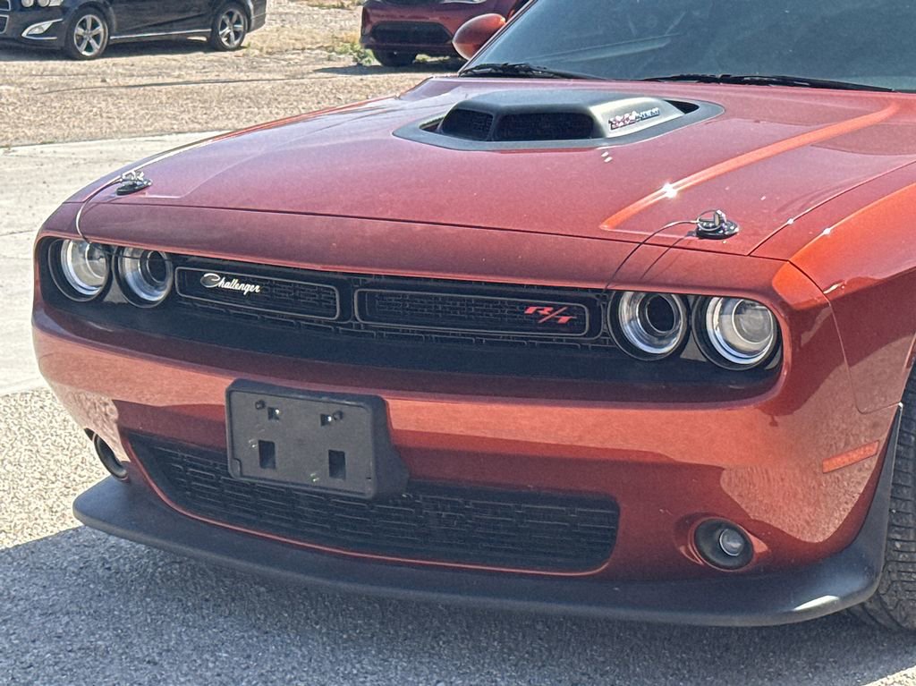 Used 2022 Dodge Challenger R/T Scat Pack w/ Shaker Package RWD image 2