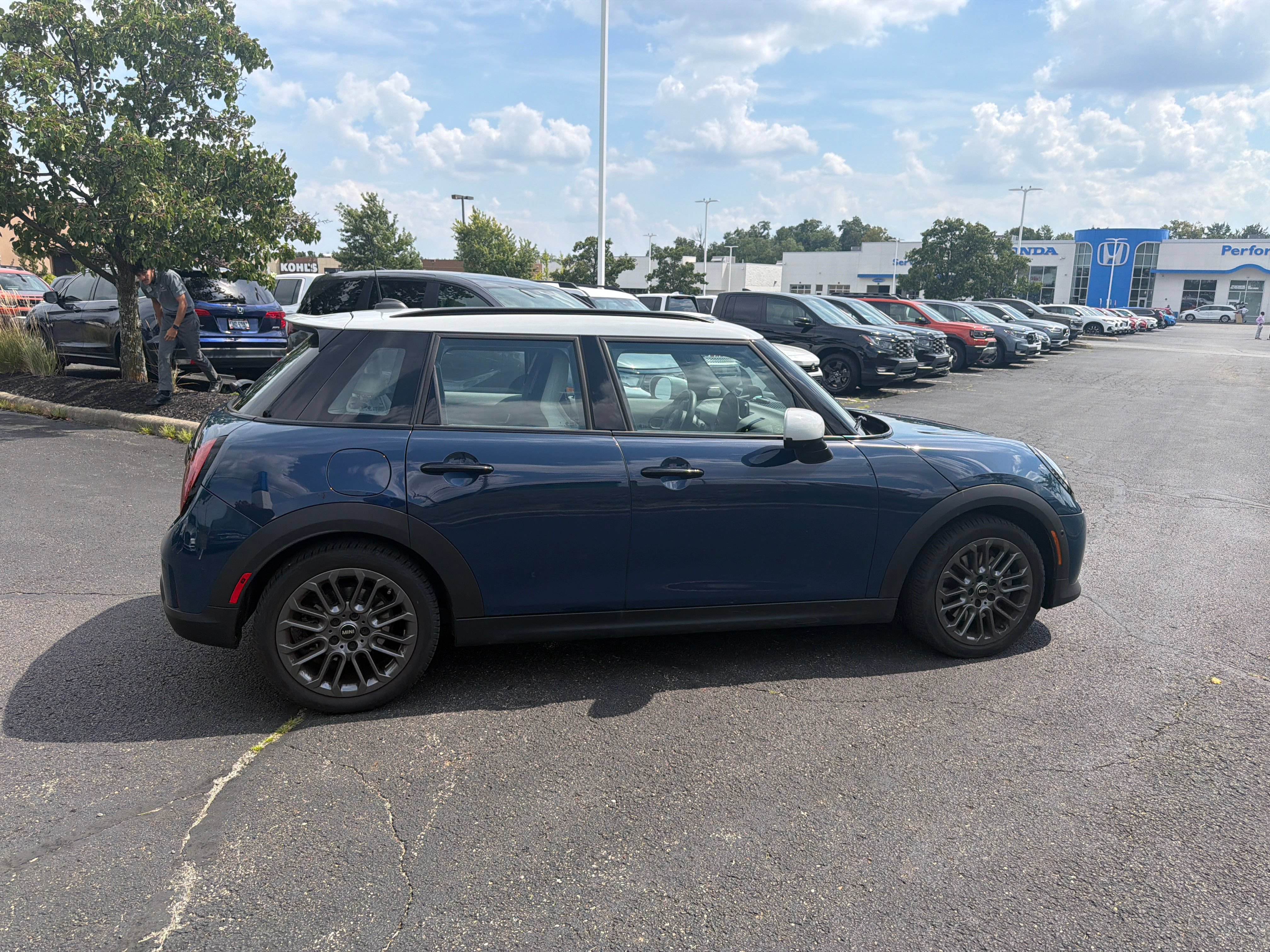 Used 2025 MINI Cooper S FWD image 19