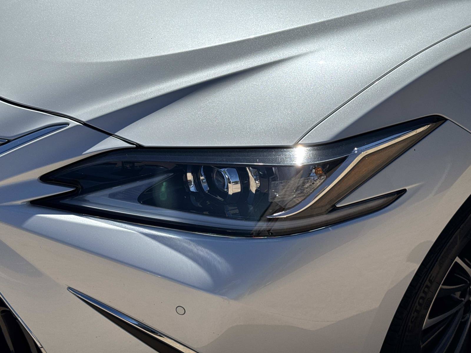 Certified 2025 Lexus ES 350 w/ Premium Package FWD image 9