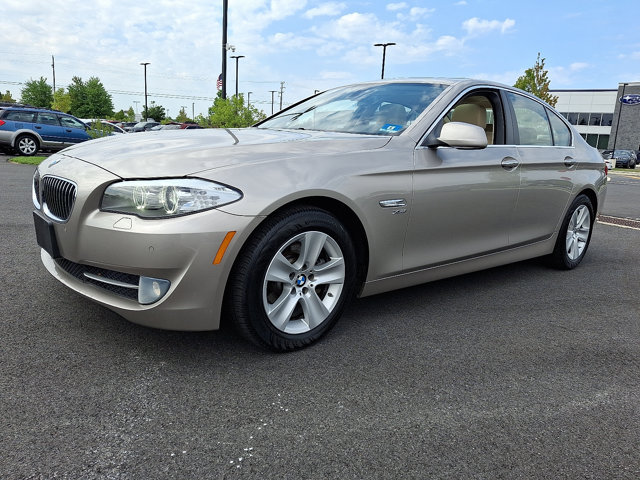 Used 2012 BMW 528i xDrive Sedan AWD/4WD image 3
