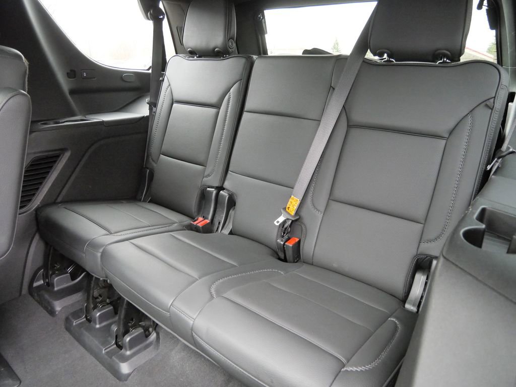 Used 2022 GMC Yukon Denali w/ Denali Premium Package image 29