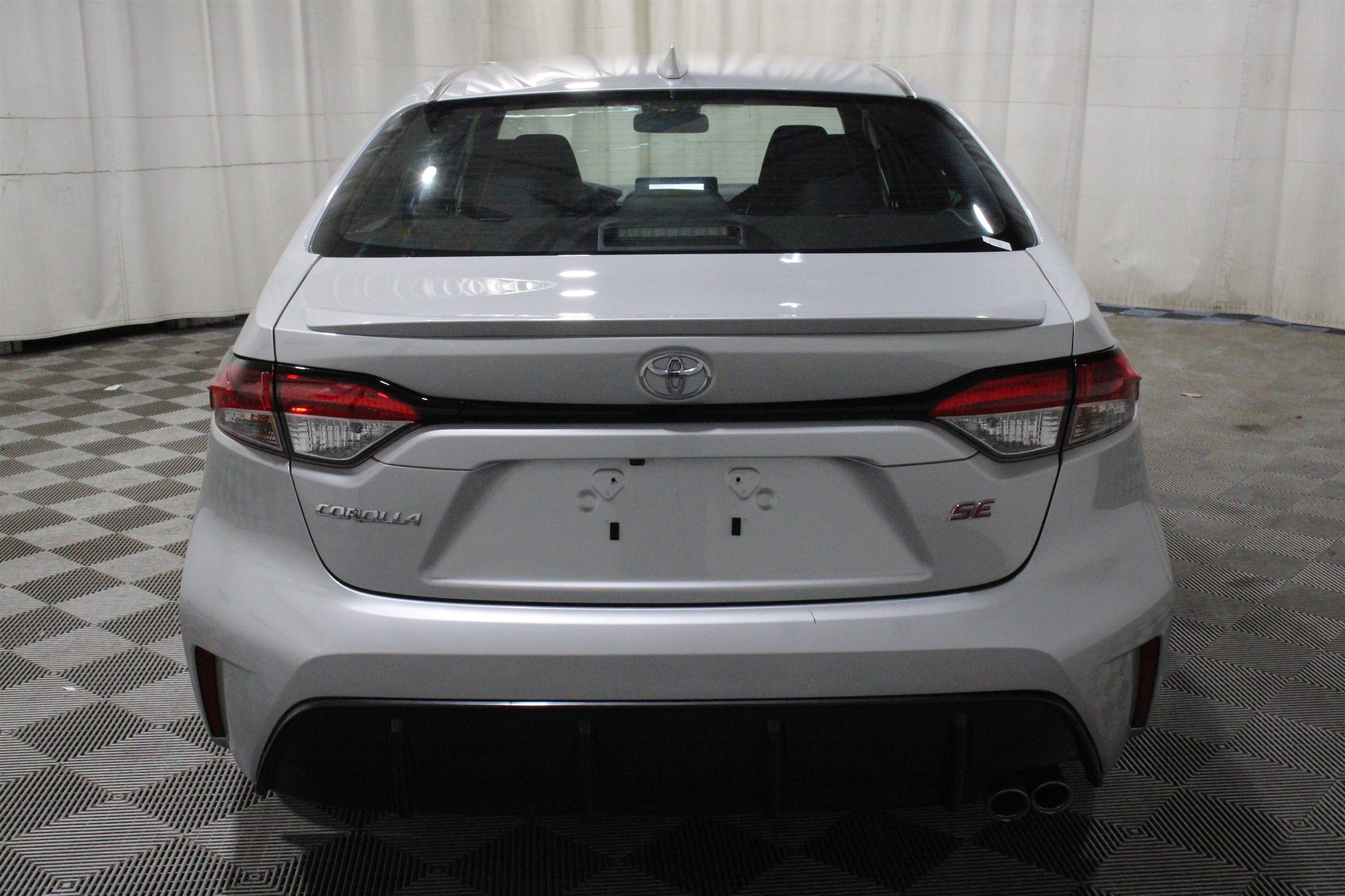 Used 2025 Toyota Corolla SE image 32