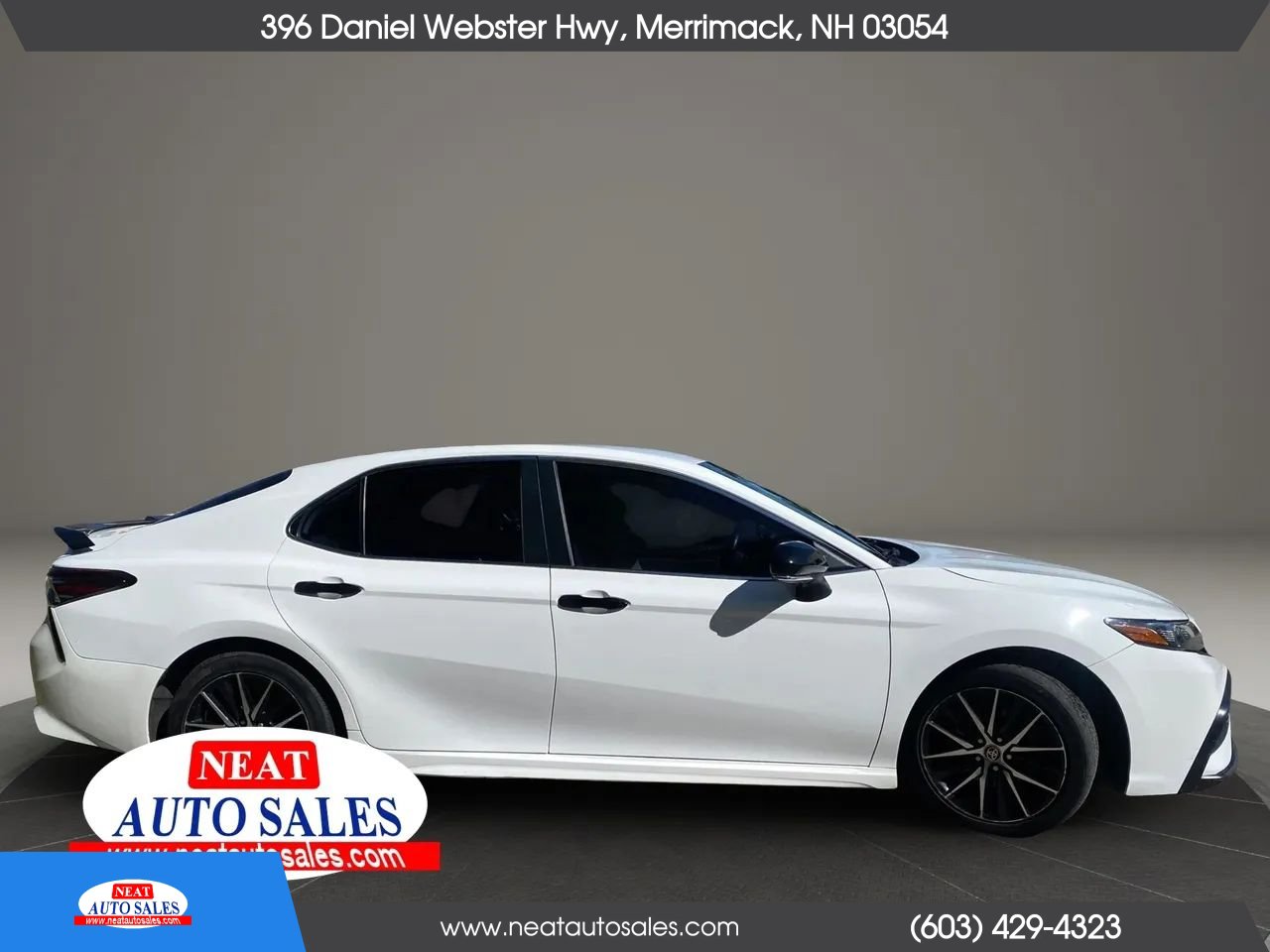 Used 2022 Toyota Camry SE FWD image 3
