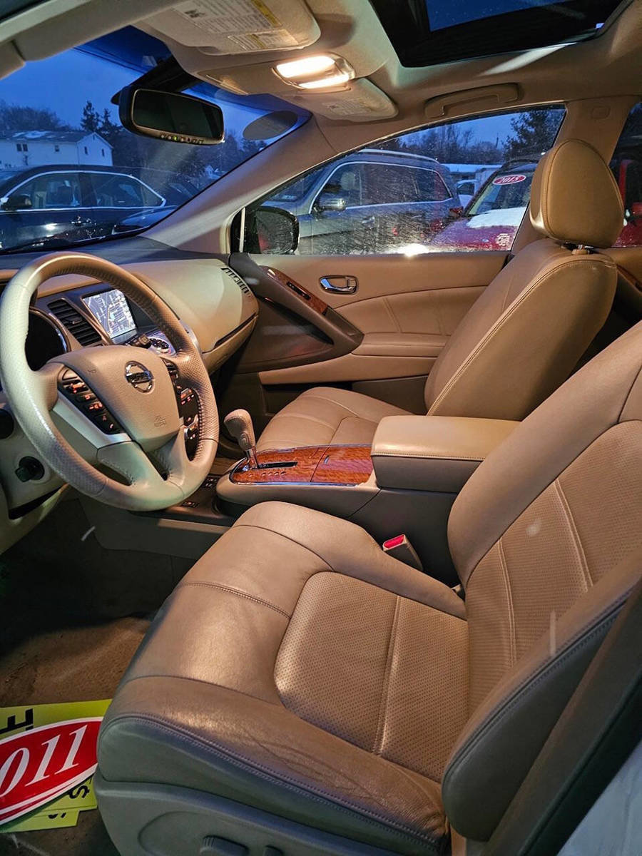 Used 2013 Nissan Murano LE w/ Platinum Pkg image 9