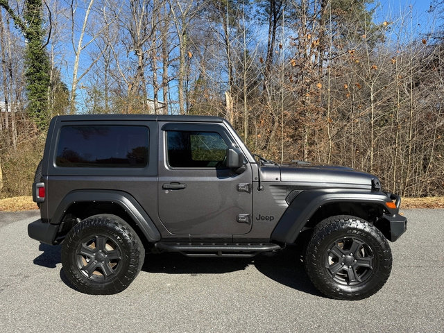 Used 2021 Jeep Wrangler Sport image 5