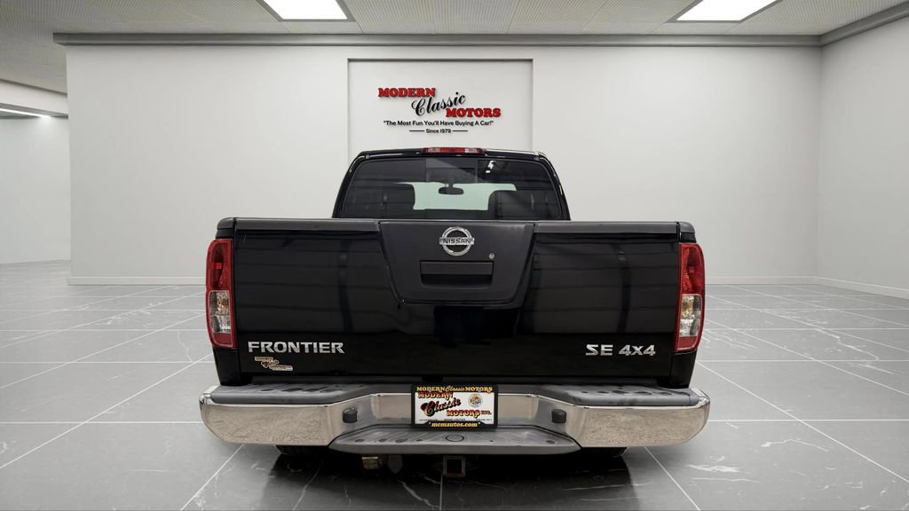 Used 2010 Nissan Frontier SE w/ SE Value Truck Pkg AWD/4WD image 6