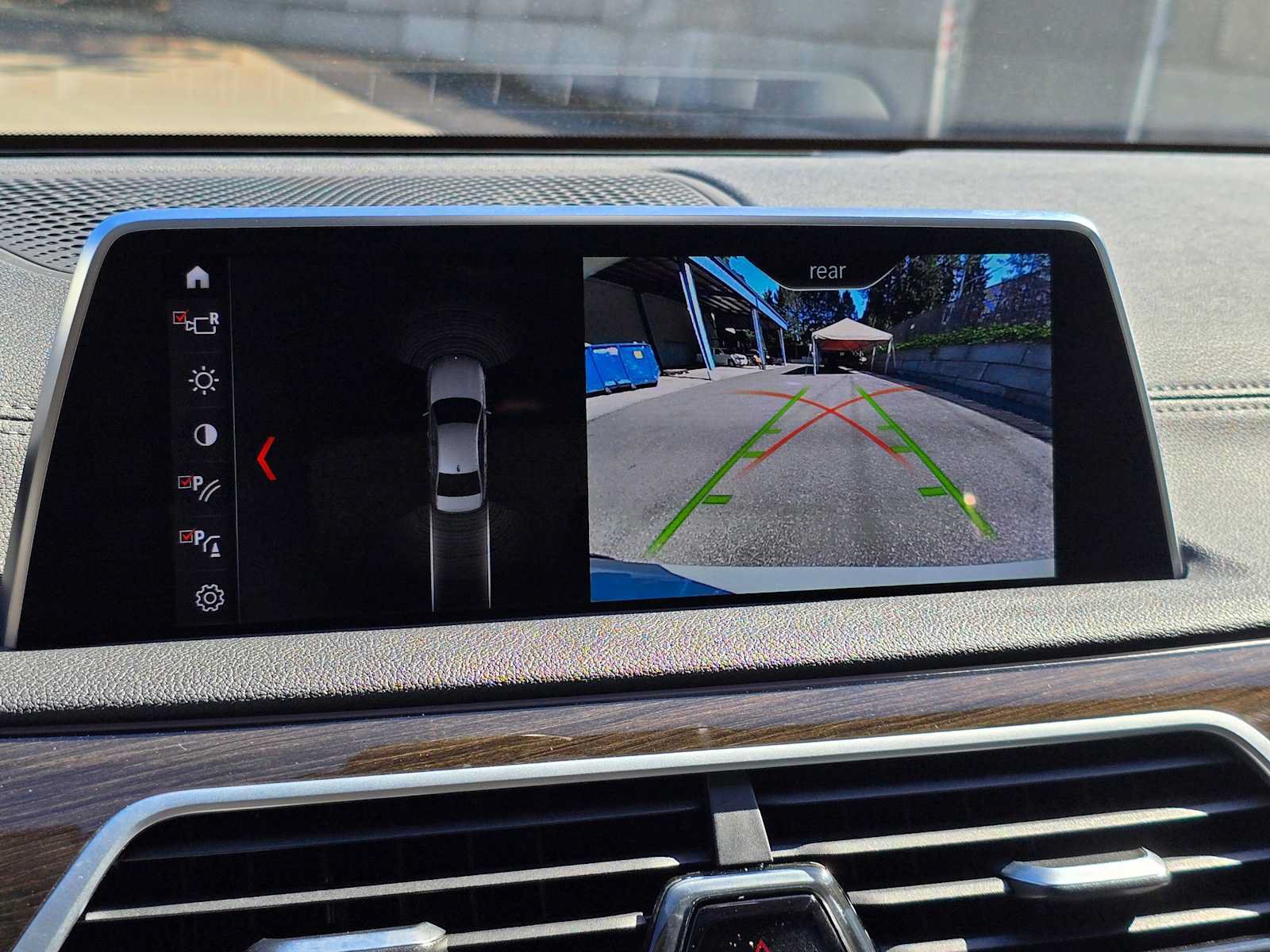 Used 2018 BMW 750i RWD image 29