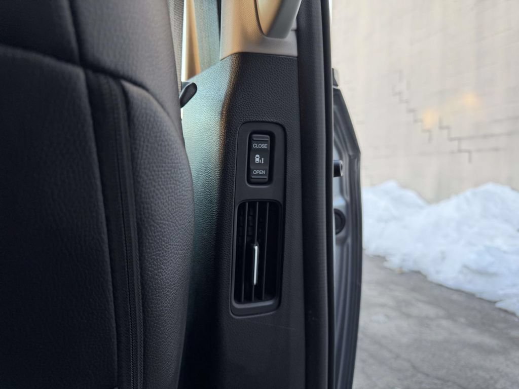 Used 2025 Honda Odyssey EX-L image 24