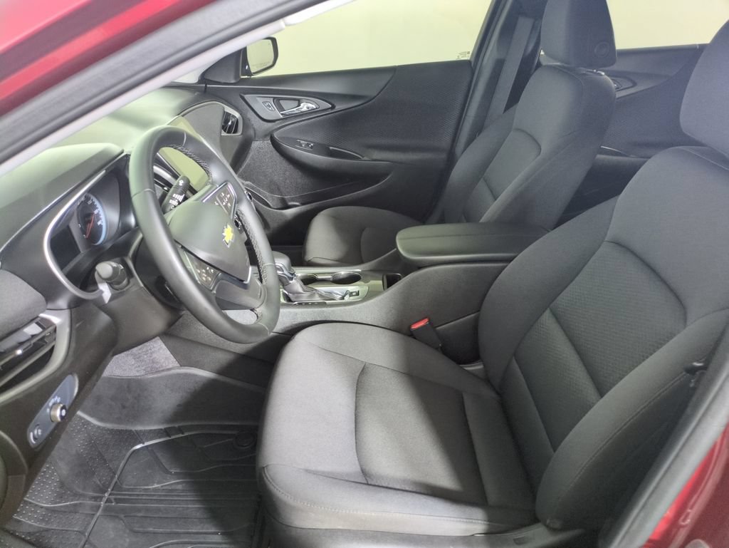 Used 2025 Chevrolet Malibu LT w/ Sport Edition FWD image 12