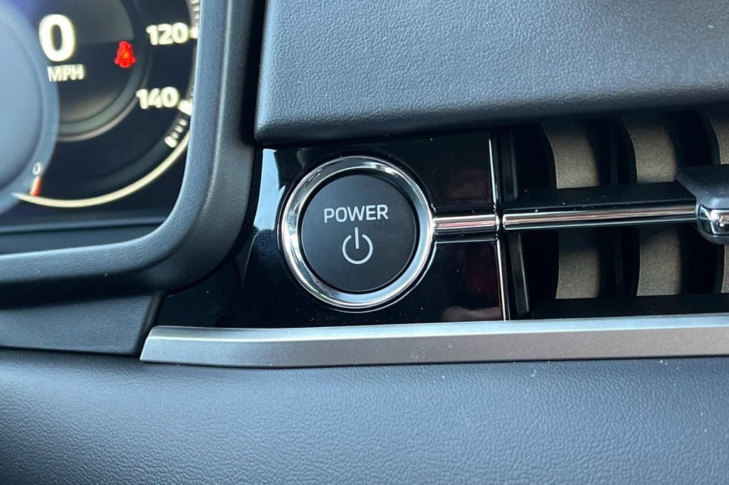 New 2025 Mitsubishi Outlander SE image 24