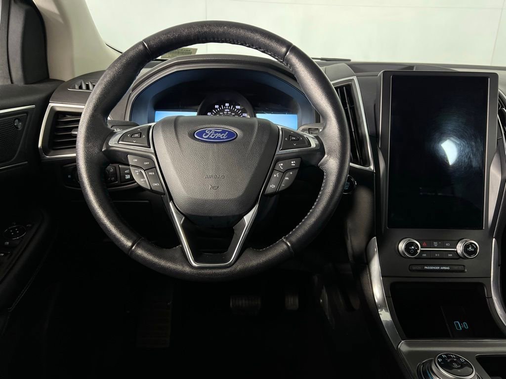 Used 2024 Ford Edge Titanium image 14