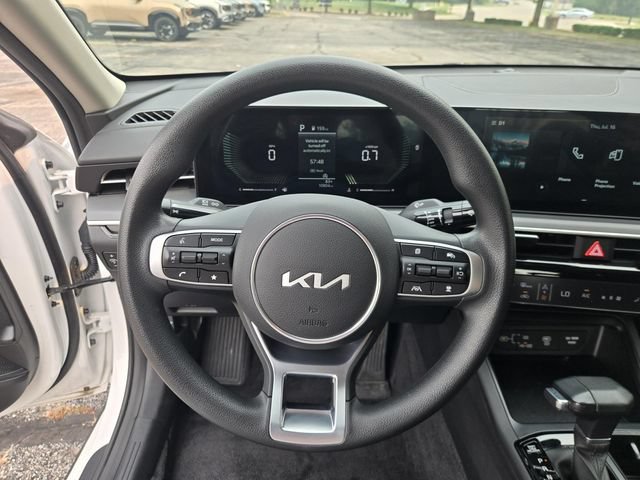 New 2025 Kia K5 LXS FWD image 18