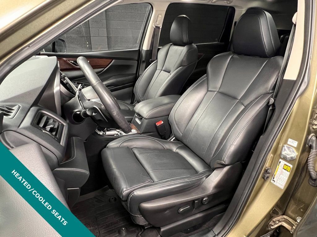 Used 2023 Subaru Ascent Touring image 3